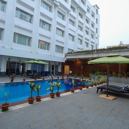 Ira By Orchid Bhubaneswar Hotel Екстериор снимка