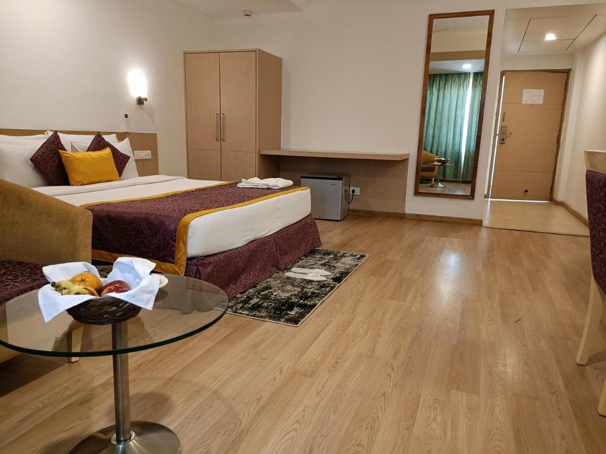 Ira By Orchid Bhubaneswar Hotel Екстериор снимка