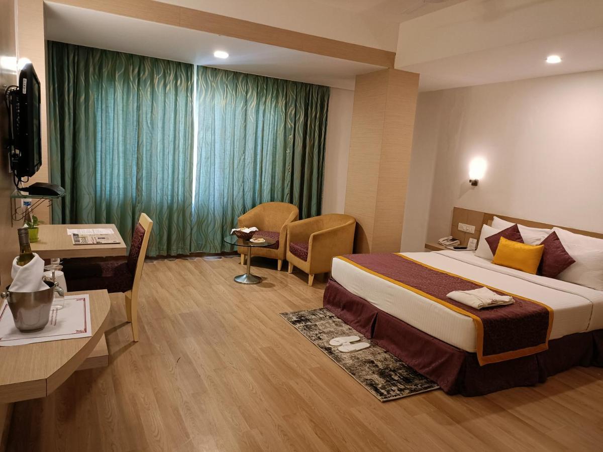 Ira By Orchid Bhubaneswar Hotel Екстериор снимка