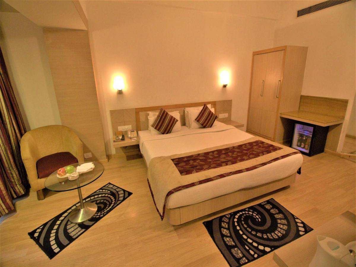 Ira By Orchid Bhubaneswar Hotel Екстериор снимка