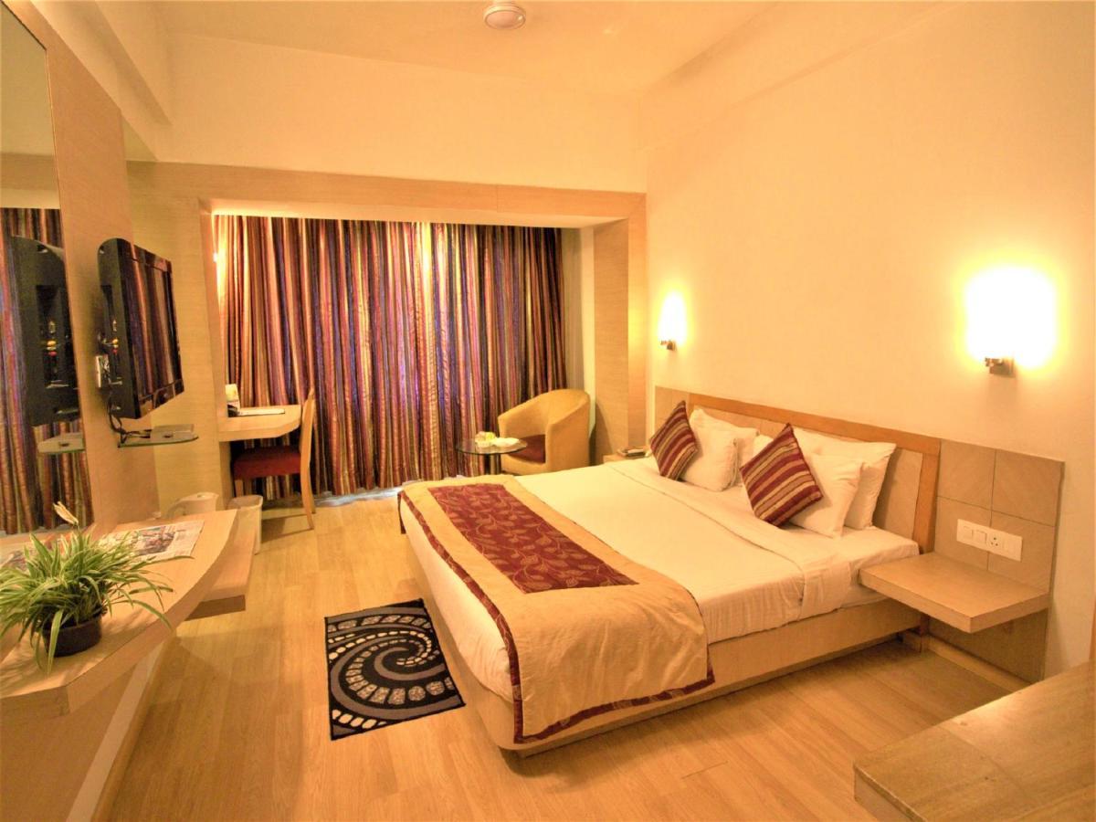 Ira By Orchid Bhubaneswar Hotel Екстериор снимка