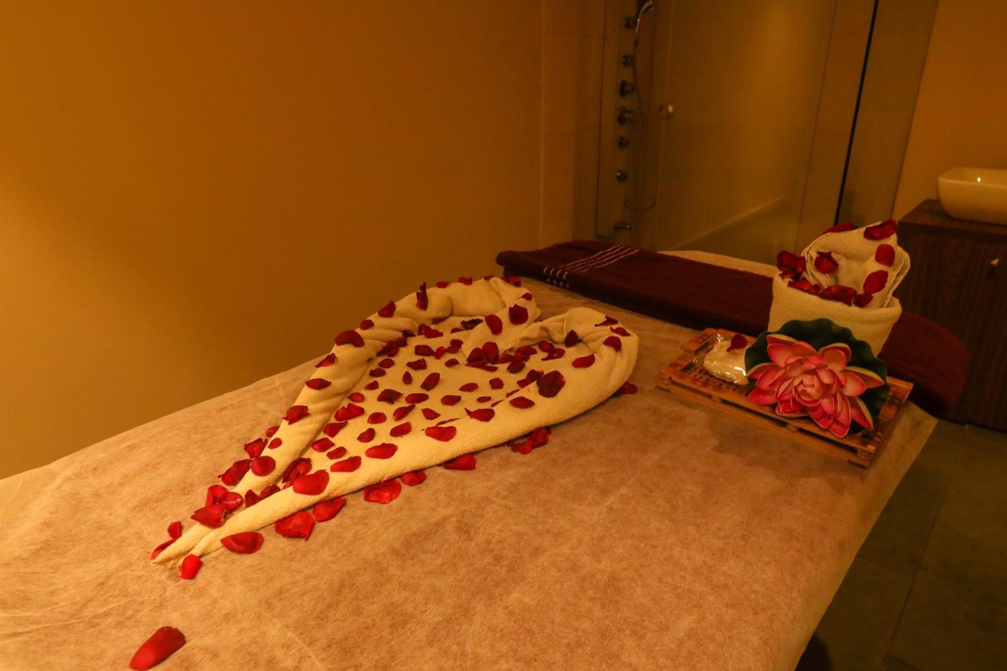 Ira By Orchid Bhubaneswar Hotel Екстериор снимка