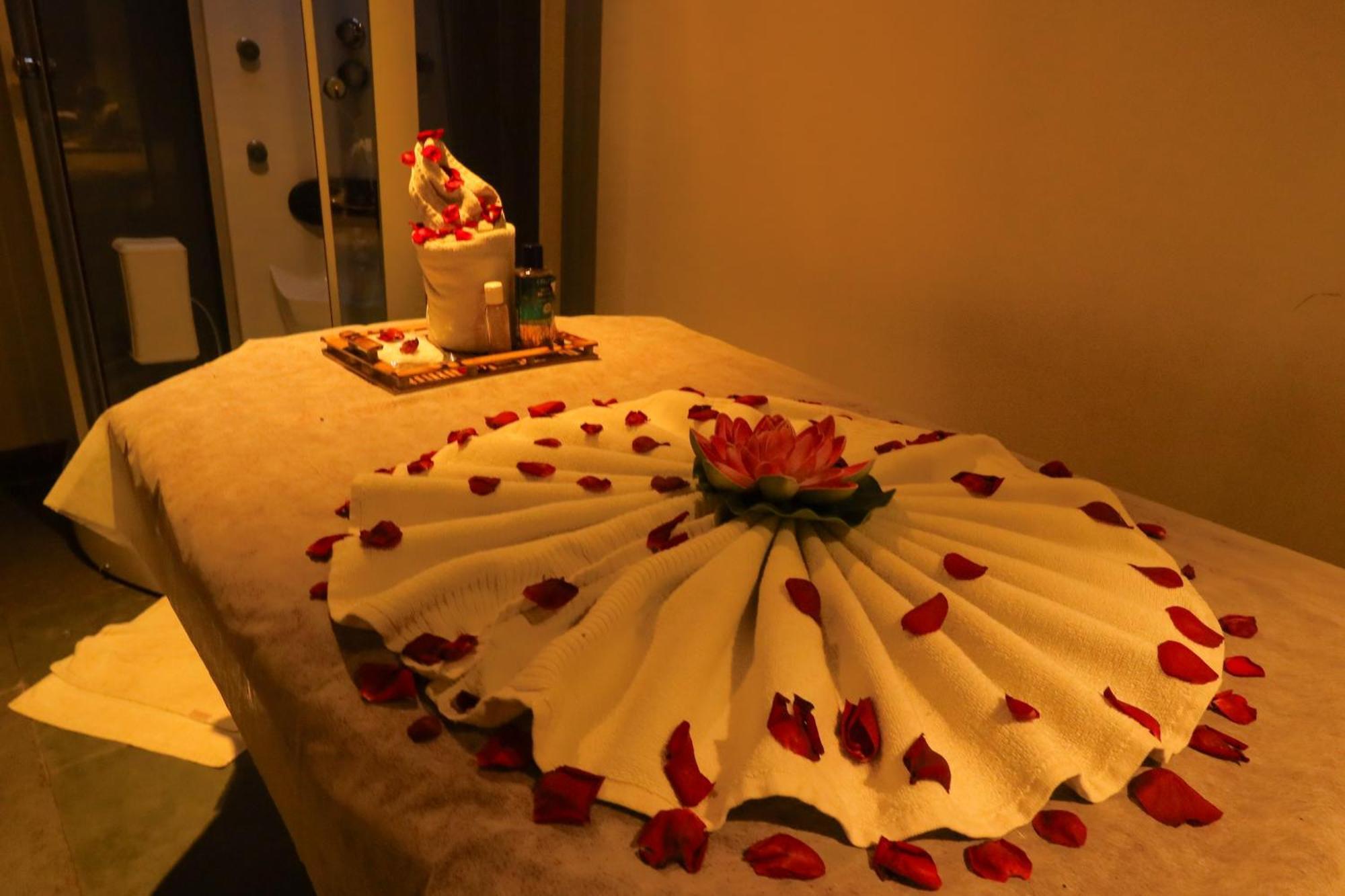 Ira By Orchid Bhubaneswar Hotel Екстериор снимка