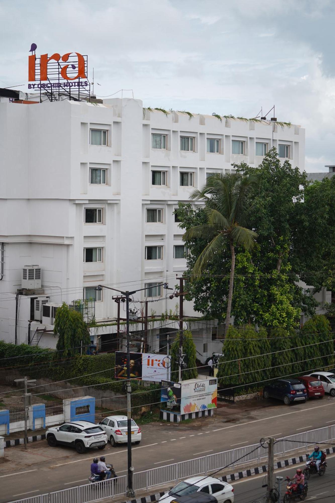 Ira By Orchid Bhubaneswar Hotel Екстериор снимка