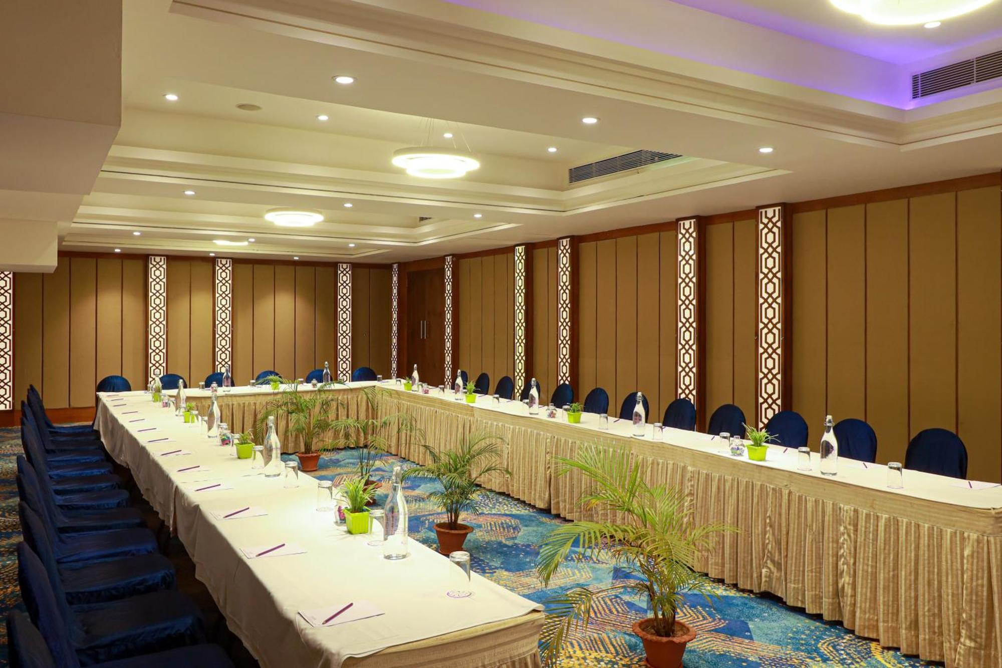 Ira By Orchid Bhubaneswar Hotel Екстериор снимка