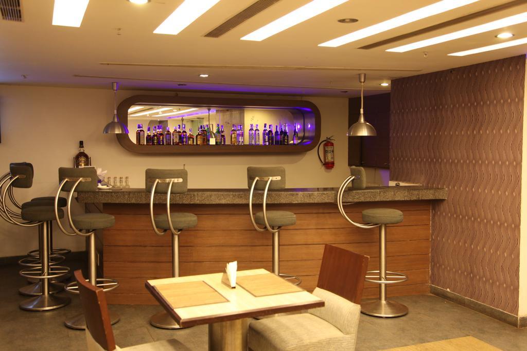 Ira By Orchid Bhubaneswar Hotel Екстериор снимка