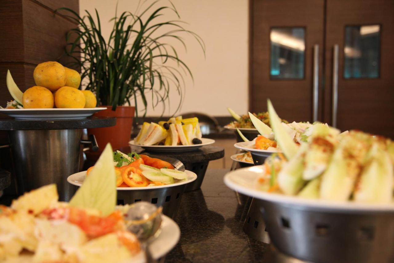 Ira By Orchid Bhubaneswar Hotel Екстериор снимка