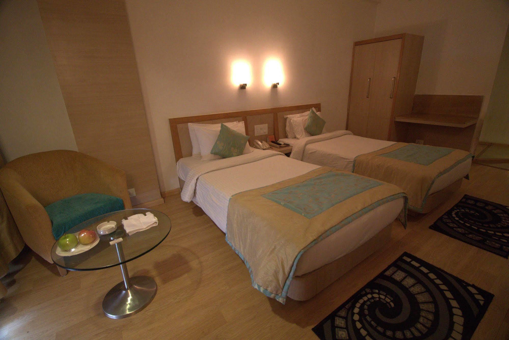 Ira By Orchid Bhubaneswar Hotel Екстериор снимка