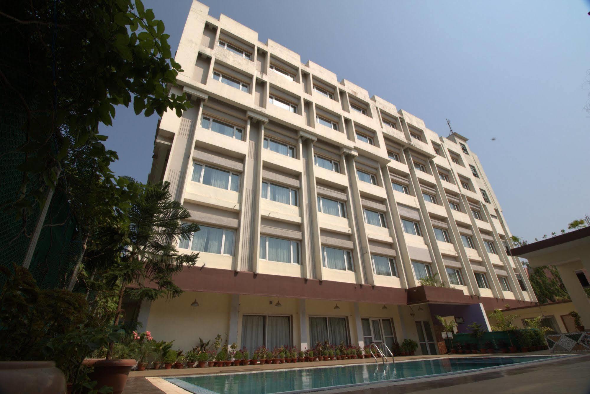 Ira By Orchid Bhubaneswar Hotel Екстериор снимка