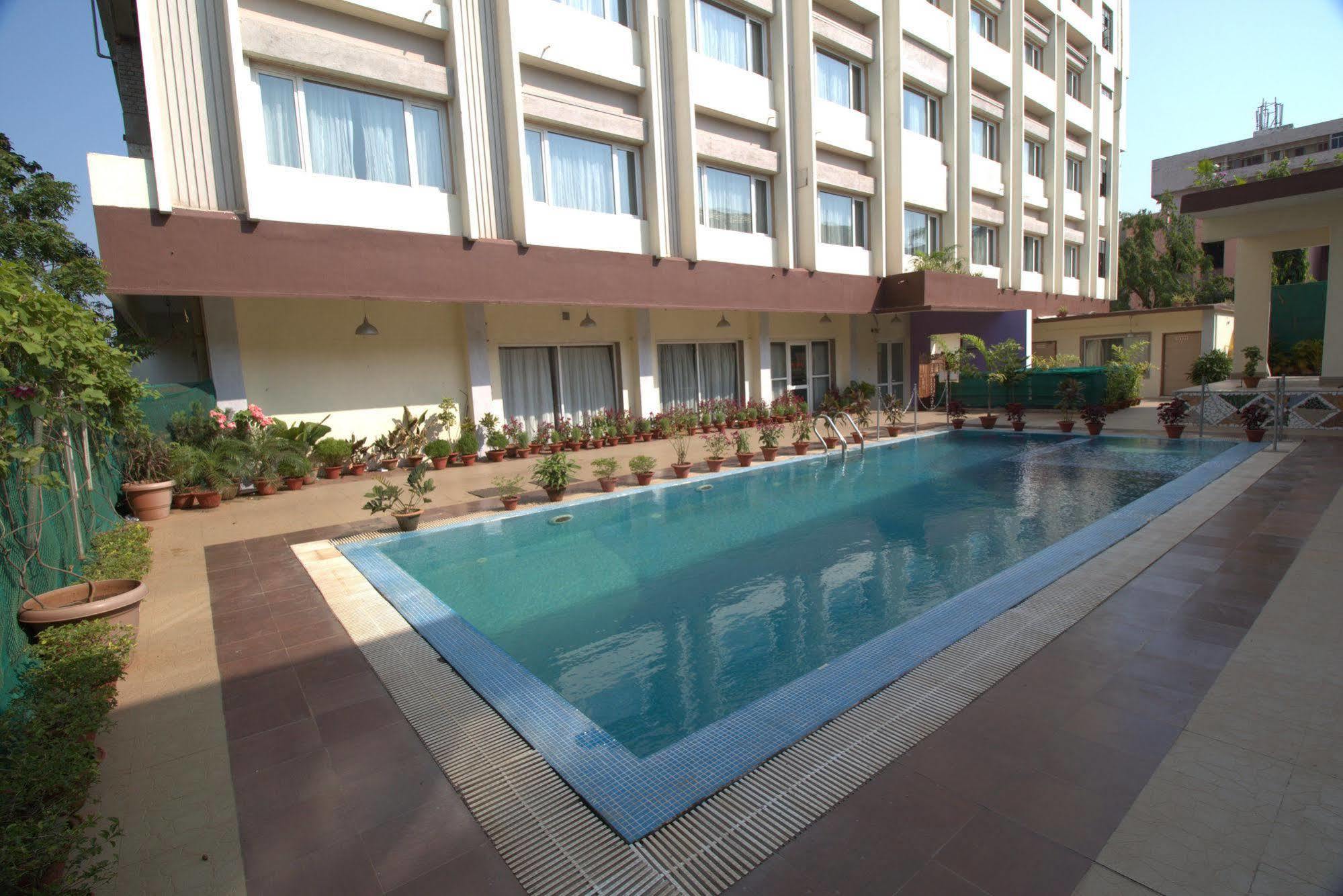 Ira By Orchid Bhubaneswar Hotel Екстериор снимка