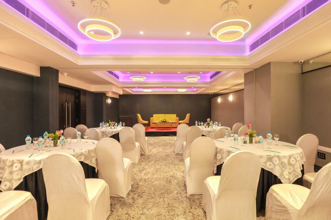 Ira By Orchid Bhubaneswar Hotel Екстериор снимка